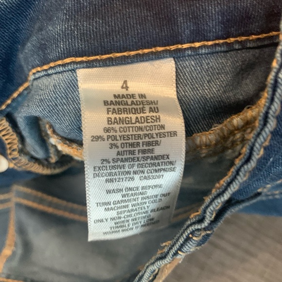 AéRopostale high waisted Shorty size 4. Jean shorts - Picture 3 of 4